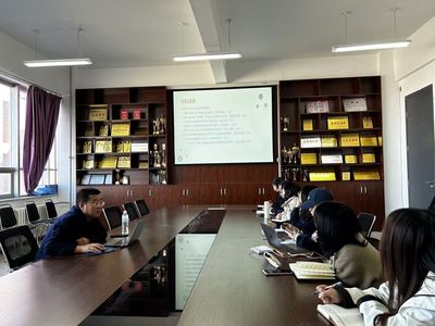 经济贸易咨询能力提升 经贸学院举办社科项目申报与决策咨询报告撰写专题讲座